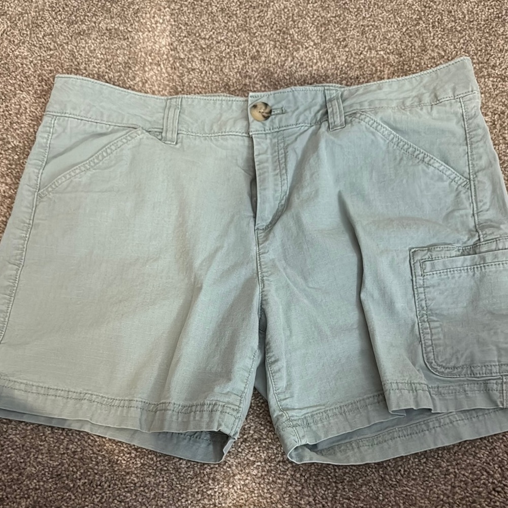 Eddie Bauer Gray/ sage green Cargo Shorts Versatile and Stylish
